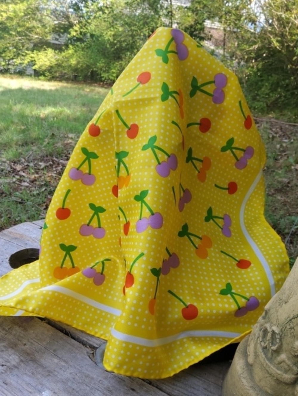 Vintage BAAR&BEARDS Scarf Chrieees & Polka-dot.